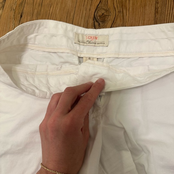 J. Crew Women's White Shorts sz 6 - Picture 3 of 4